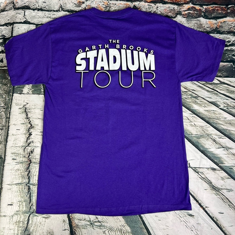 Garth Brooks Stadium Tour Minnesota Purple Shirt Sz M - Picture 2 of 4